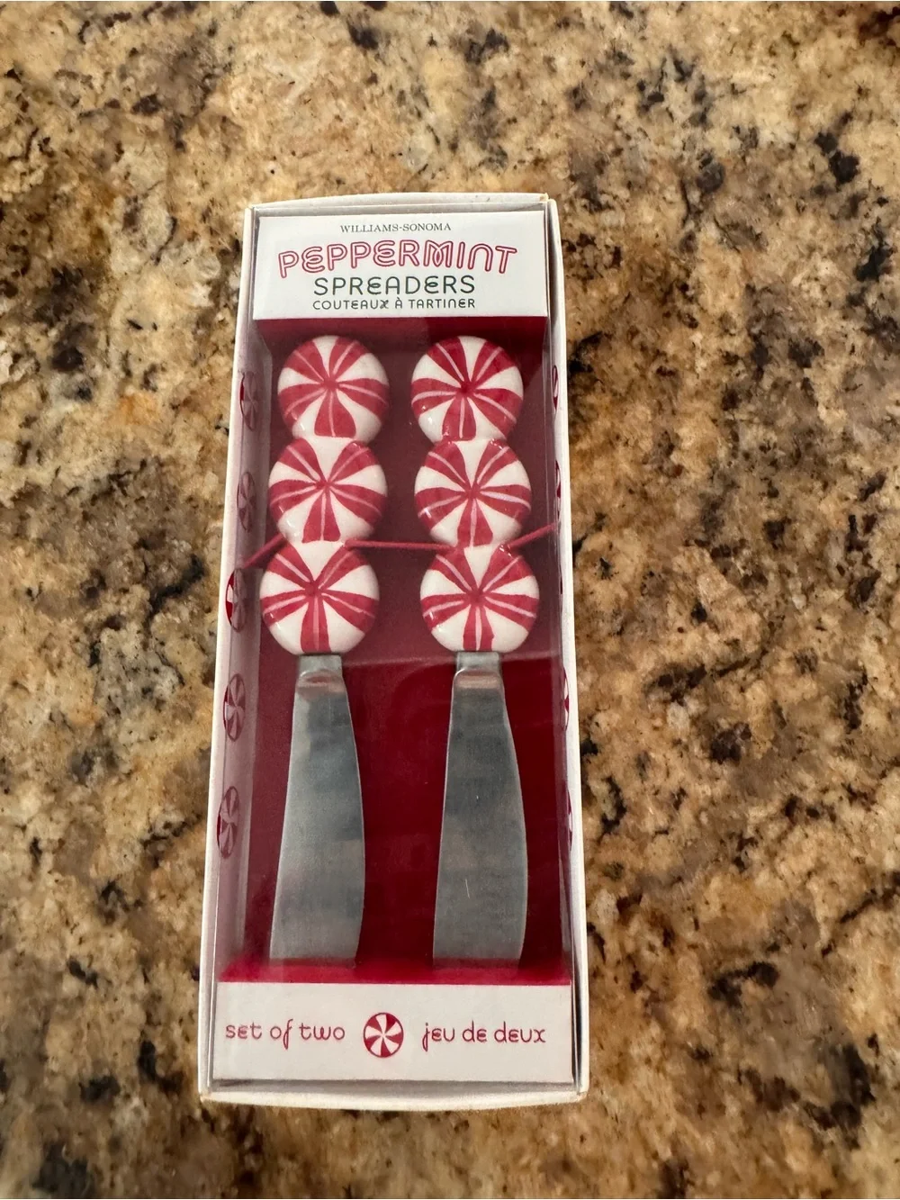 Williams Sonoma Peppermint Spreaders in Red and White